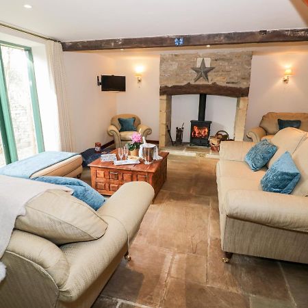 Villa Five Mile House Barn à Cirencester Extérieur photo