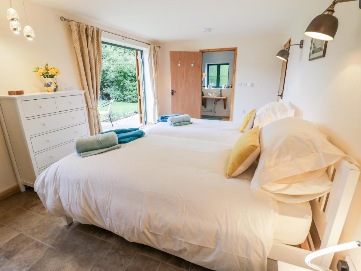 Villa Five Mile House Barn à Cirencester Extérieur photo